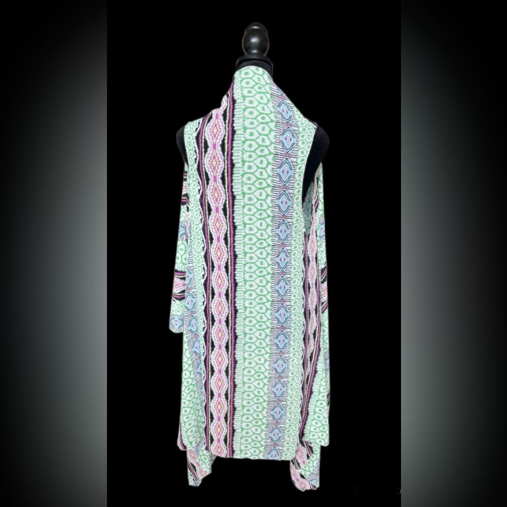 Long Flowy Aztec Pattern Vest - Picture 7 of 17